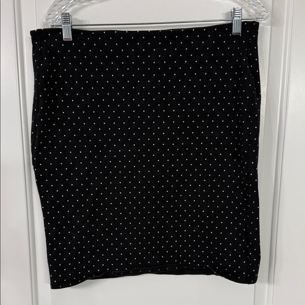 Old Navy Black and White Polka Dot Pencil Skirt